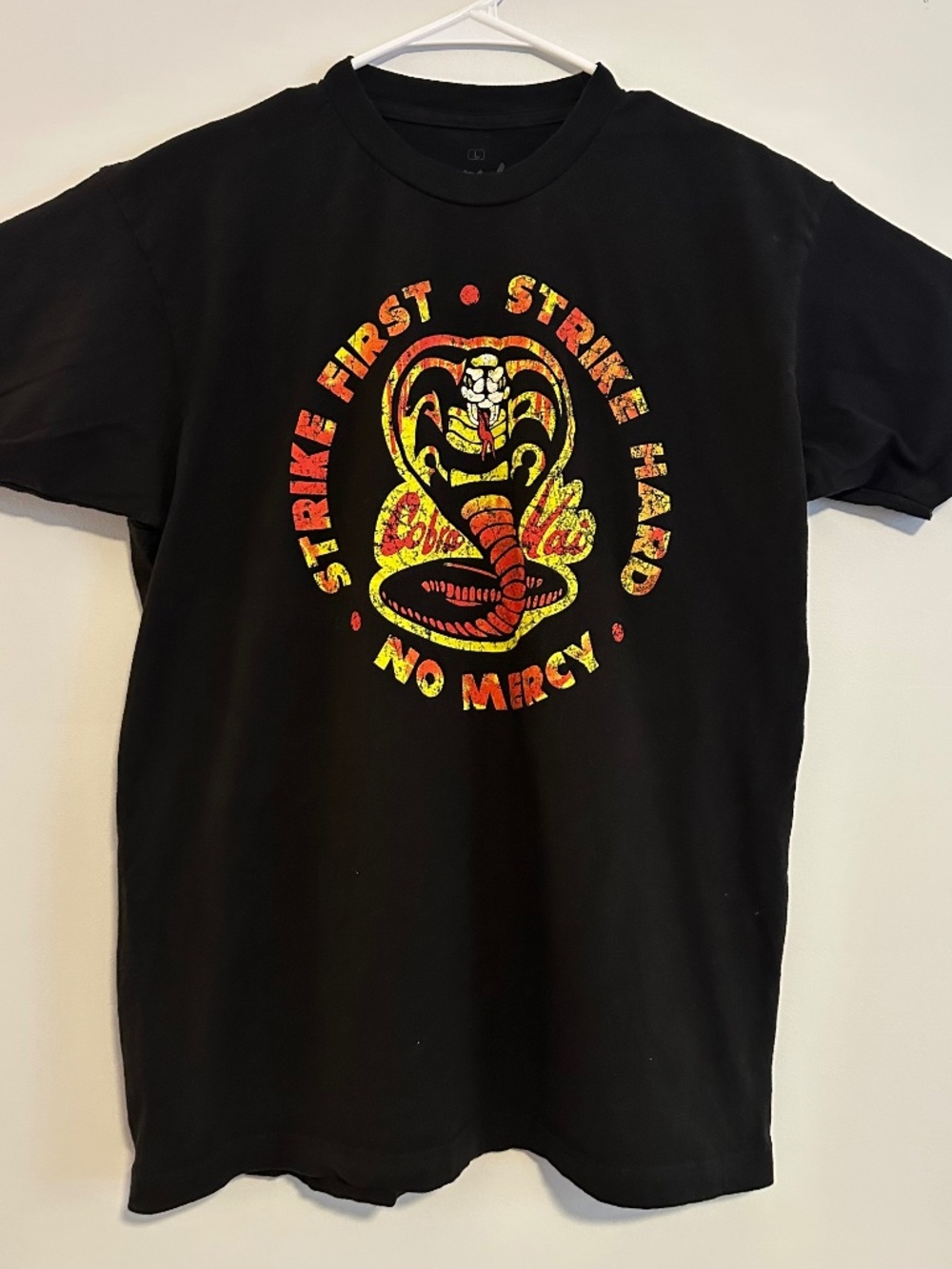 Cobra Kai No Mercy Graphic Print T-Shirt Large Black Y2K Short Sleeve